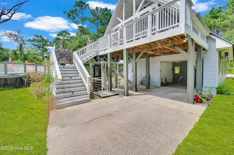 640 Old Pamlico Beach Rd, Belhaven, NC 27810