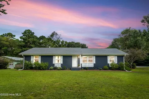 302 Mohican Trl, Wilmington, NC 28409