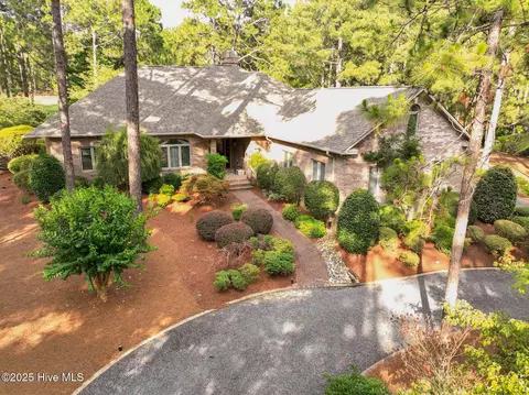 22 Airdrie Ct, Pinehurst, NC 28374
