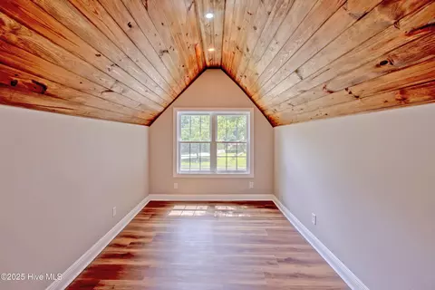 Bedroom - 513 E Main St, Wallace, NC 28466 photo 3 of 4
