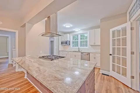 Kitchen - 513 E Main St, Wallace, NC 28466 photo 6 of 6