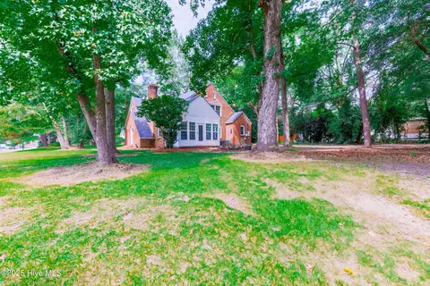 Exterior - 513 E Main St, Wallace, NC 28466 photo 11 of 11