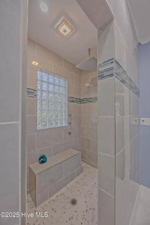 Bath - 513 E Main St, Wallace, NC 28466 photo 1 of 7