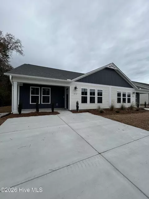 810 Discovery Cv, Newport, NC 28570