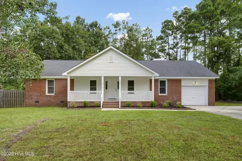 102 Albemarle Rd, Wilmington, NC 28405