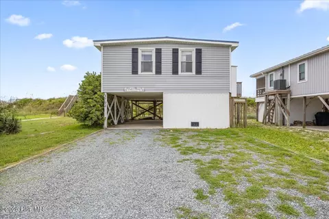 3794 Island Dr, North Topsail Beach, NC 28460