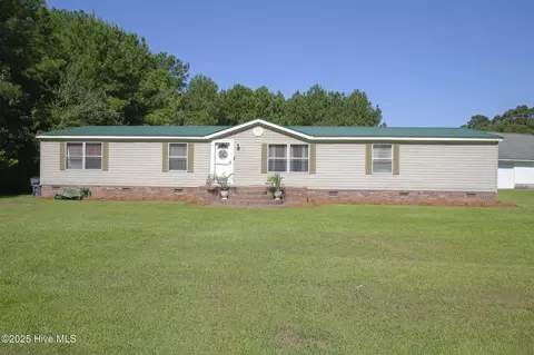 106 Summersett Rd, Whiteville, NC 28472