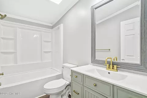 Bath - 3035 E Darden Rd, Faison, NC 28341 photo 2 of 3