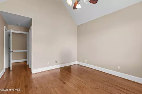 Bedroom - 9177 Fox Run Rd, Bailey, NC 27807 photo 4 of 8