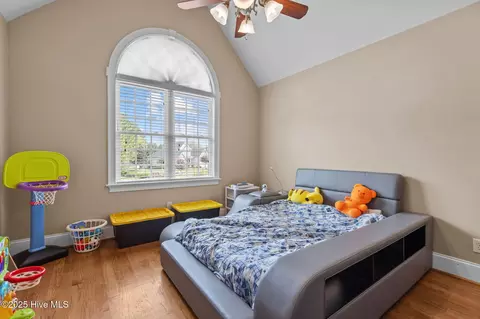 Bedroom - 9177 Fox Run Rd, Bailey, NC 27807 photo 6 of 8