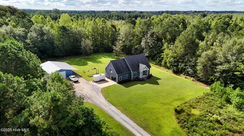 114 Deerfield Dr, South Mills, NC 27976