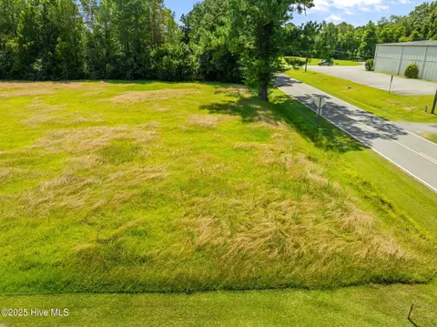 1783 Kellum Loop Rd, Jacksonville, NC 28546 photo 3