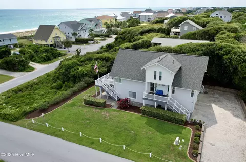 101 Sea Dunes Dr, Emerald Isle, NC 28594