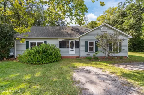 110 Bingham St, Carthage, NC 28327