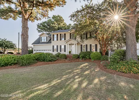 2507 Royal Dr, Winterville, NC 28590