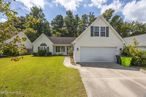 102 Inge Ct, New Bern, NC 28562