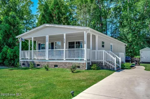 990 Palmer Dr, Calabash, NC 28467