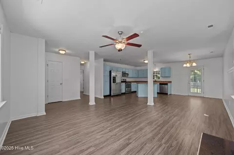 331 First Post Rd, Jacksonville, NC 28546 photo 9