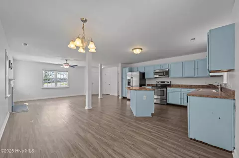 331 First Post Rd, Jacksonville, NC 28546 photo 14