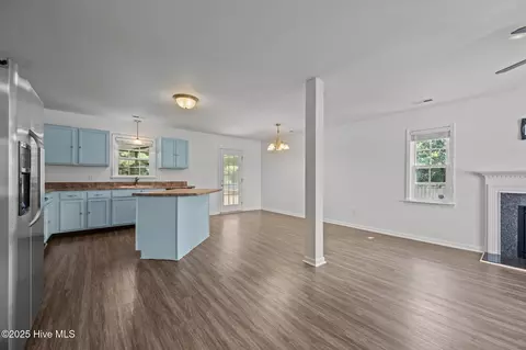 331 First Post Rd, Jacksonville, NC 28546 photo 12