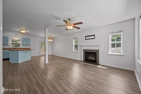 331 First Post Rd, Jacksonville, NC 28546 photo 10