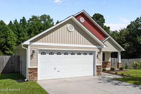 331 First Post Rd, Jacksonville, NC 28546 photo 2