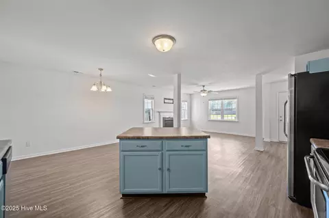 331 First Post Rd, Jacksonville, NC 28546 photo 18