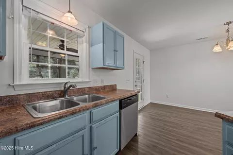 331 First Post Rd, Jacksonville, NC 28546 photo 16