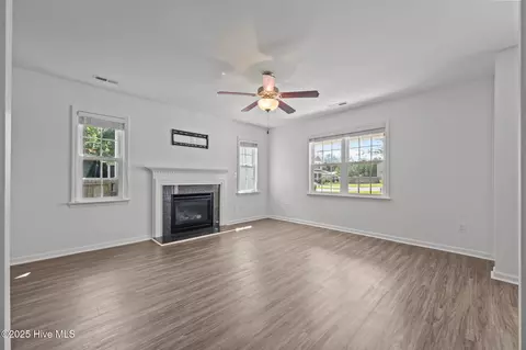 331 First Post Rd, Jacksonville, NC 28546 photo 8
