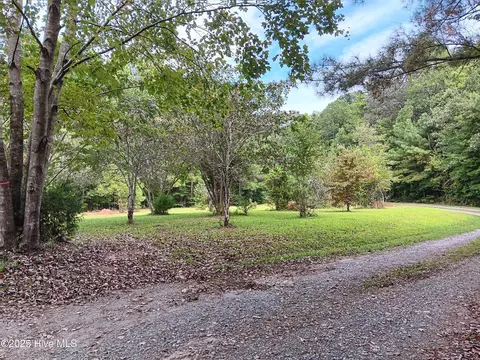 825 C Putnam Church Rd, Carthage, NC 28327