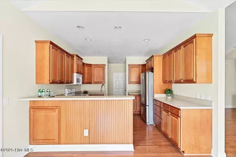Kitchen - 995 Monticello Dr, Pinehurst, NC 28374 photo 8 of 10