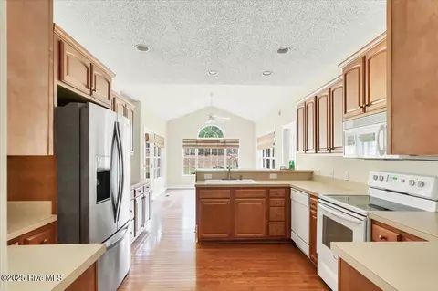 Kitchen - 995 Monticello Dr, Pinehurst, NC 28374 photo 1 of 10