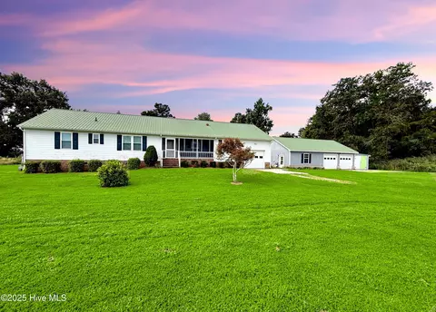 7760 Piney Woods Rd, Fairfield, NC 27826