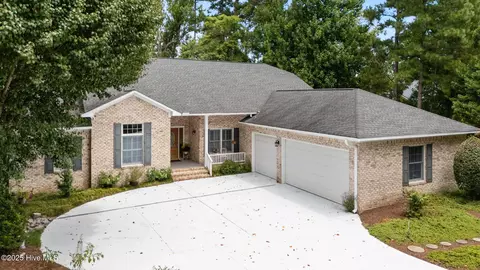 106 Roanoke Ln, Chocowinity, NC 27817