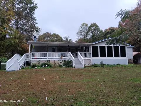 825 Putnam Church Rd, Carthage, NC 28327