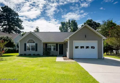 203 Lauren Ct, New Bern, NC 28562