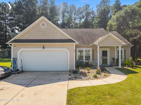 110 Ridge View Dr, Jacksonville, NC 28540