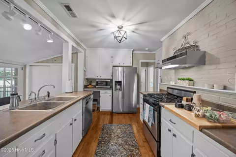 Kitchen - 5624 Archbell Rd, Bath, NC 27808 photo 8 of 9