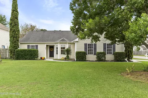 5201 Still Pine Dr, Wilmington, NC 28412