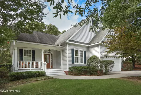 4 Ash Ct, Pinehurst, NC 28374