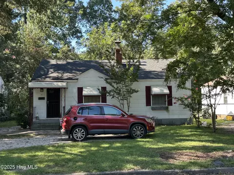311 Wilson St, Laurinburg, NC 28352