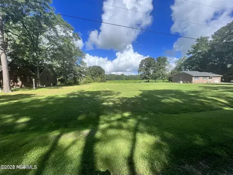 1236 Forest Dr, Williamston, NC 27892