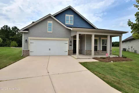 584 Golden Villas Dr, Rocky Mount, NC 27804
