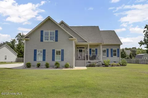 140 Century Rd, Hampstead, NC 28443