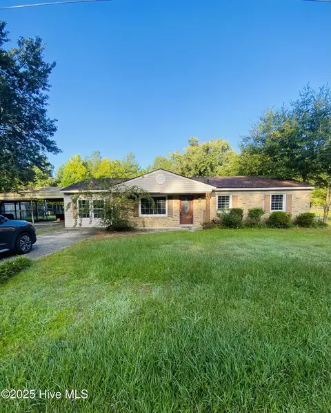 21140 Airbase Rd, Wagram, NC 28396