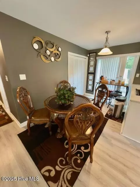 Dining - 3869 Robin Rd, Ayden, NC 28513 photo 1 of 1