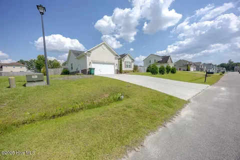 405 Sundown Ct, Hubert, NC 28539 photo 3