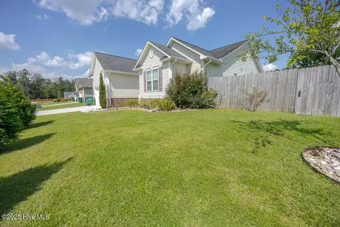 405 Sundown Ct, Hubert, NC 28539 photo 6