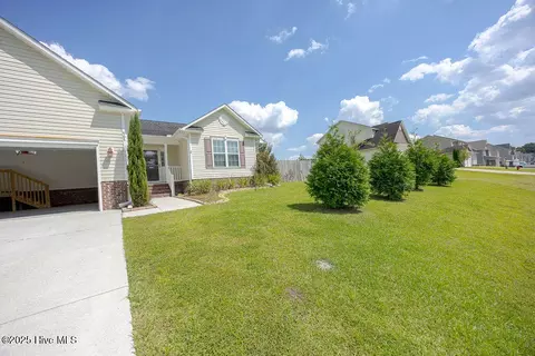 405 Sundown Ct, Hubert, NC 28539 photo 4