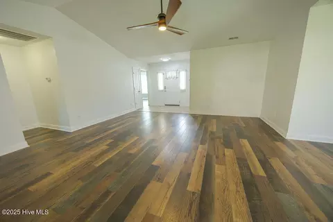 405 Sundown Ct, Hubert, NC 28539 photo 10